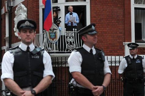 Julian Assange Has Been Arbitrarily Detained U N Panel Finds The New York Times