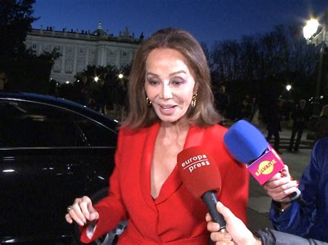 Isabel Preysler Reaparece Dando Su Benepl Cito A La Boda De Tamara Mi