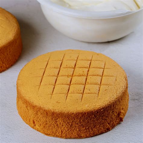 Classic Sponge Cake | Whisk In The Southern