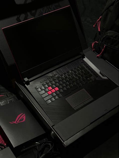 ROG Strix Electro Punk G512LI HN135T ROG Strix Electro Punk ROG