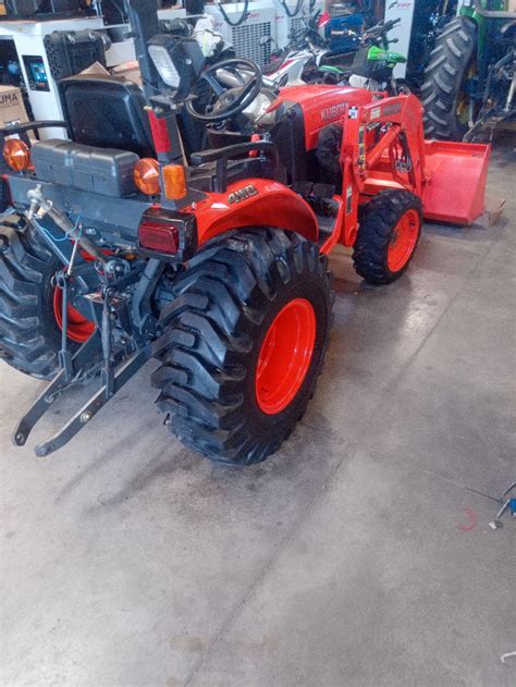 Kubota B3200 Lawn And Garden Tractor Lawnmowers And Leaf Blowers