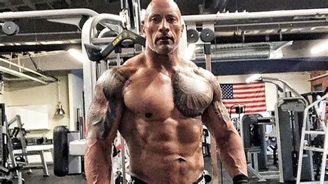 Dwayne Johnson The Rock 46 Shocks Fans With Insane New Physique Yahoo Sport