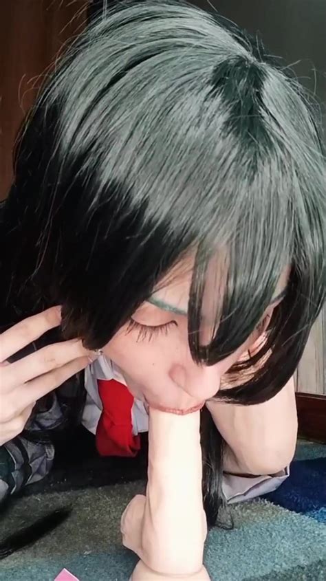 Tsuyu Asui Cosplay