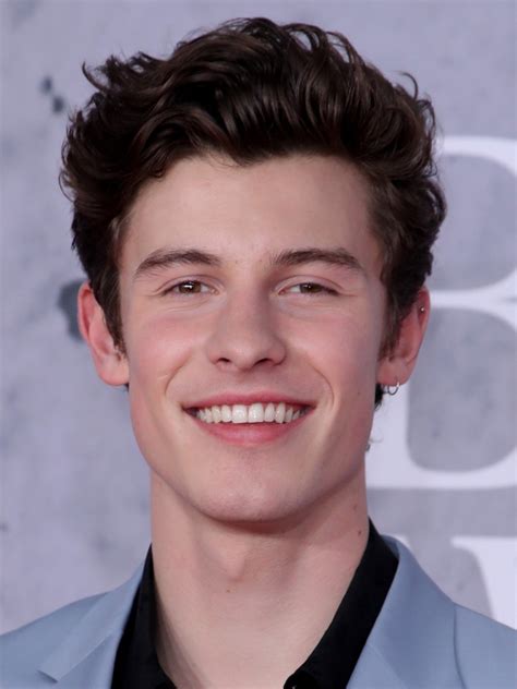 Shawn Mendes Singer