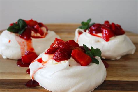 Individual Strawberry Meringues Its Not Complicated Recipes