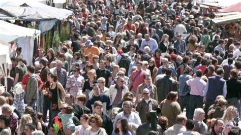 Más de la mitad de los españoles apoyan el aborto libre y la eutanasia