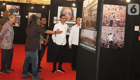 Foto Jokowi Tinjau Pameran Foto Membangun Indonesia Foto Liputan