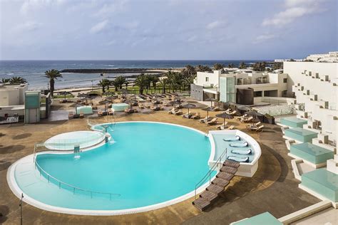 HD Beach Resort - Costa Teguise Hotels in Lanzarote | Mercury Holidays