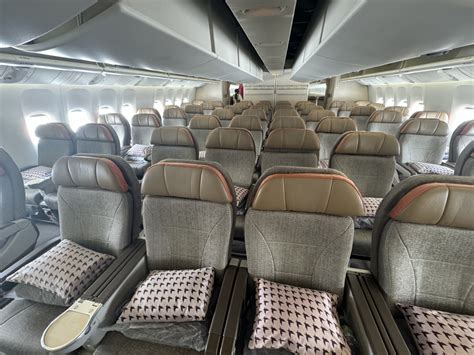 eva air premium economy meh seat impressive