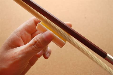 How To Rosin A Violin Bow For The First Time