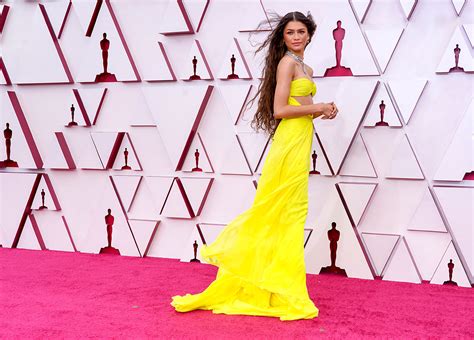 Style Spotlight 13 Of Zendaya S Best Outfits That Broke The Internet