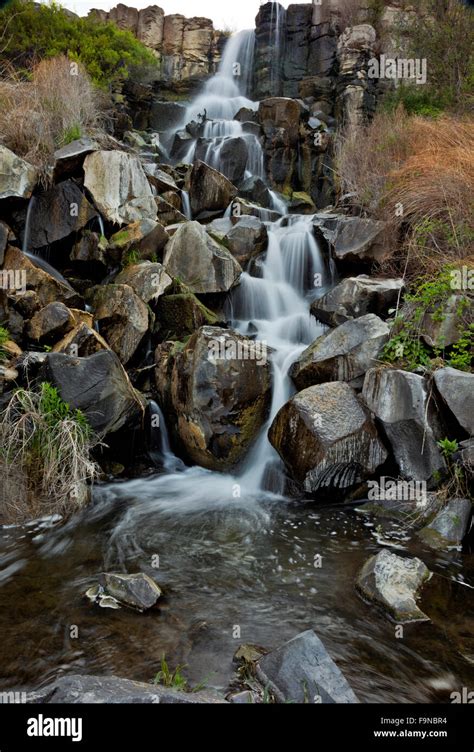 washington  waterfall descending  cliffs  columnar basalt