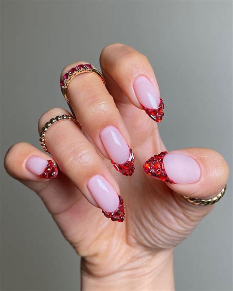 Elegant Christmas Nail Designs For Celebrating This Season