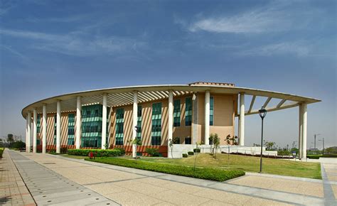 Shiv Nadar University,Greater Noida - CP Kukreja Architects