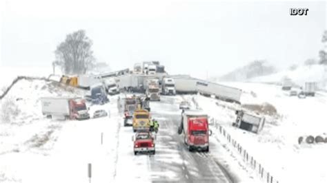 Nearly 40 Vehicles Involved In Pileup On Icy Iowa Interstate Nbc Boston