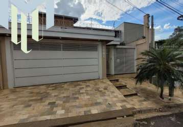 Casas à venda na Rua Victório Castelli em Marília Chaves na Mão