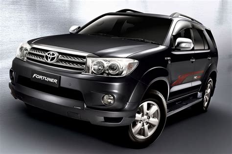 UMW Toyota Facelifts The Hilux Innova And Fortuner Paultan Org