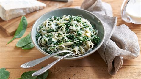 Pasta Mit Spinat Gorgonzola Sauce Rezept Selbst Machen Alnatura