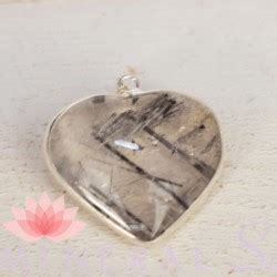 Pendentif Coeur En Cristal De Roche Inclusion Tourmaline