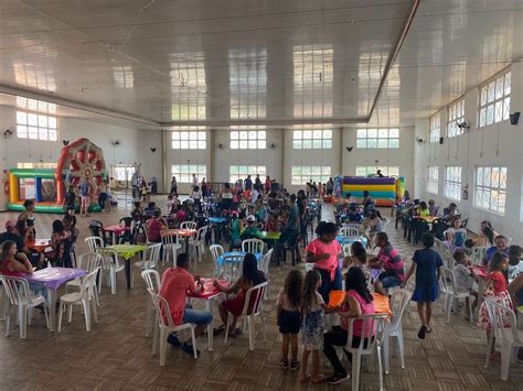 Fotos Santa Rita Do Passa Quatro Realiza A O De Natal Para