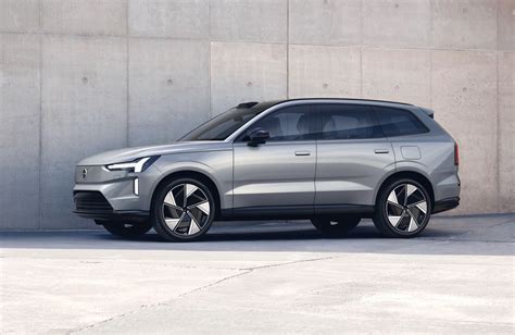 El SUV eléctrico Volvo EX90 2024 mira hacia el futuro EV de la marca