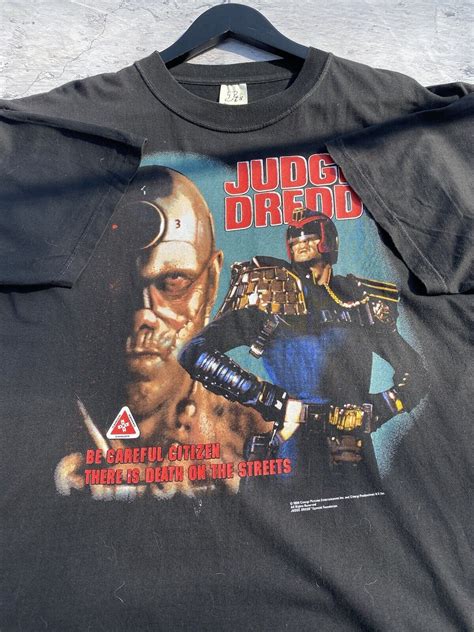 Vintage 1995 JUDGE DREDD Danger Zone Movie T Shirt Te Gem