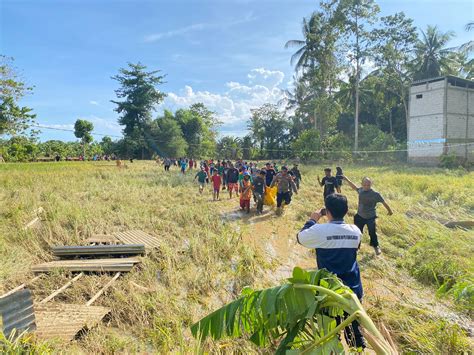 Dua Santri Di Polman Terseret Banjir Satu Orang Di Temukan Meninggal