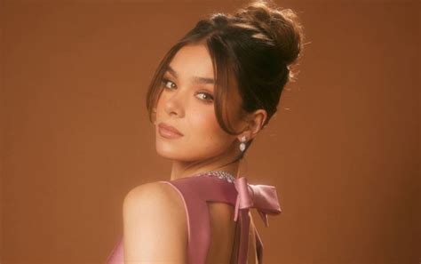 30 Hot And Sexy Hailee Steinfeld Photos 12thBlog