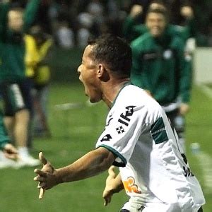 Cruzeiro faz proposta a Marcos Aurélio do Coritiba e quer Amaral ex