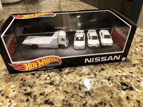 Mavin Hot Wheels Premium Diorama Garage Box Set Nissan Skyline