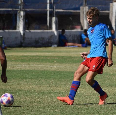 Máximo Pariente el ex Newells que anhela con el ascenso en Sarmiento