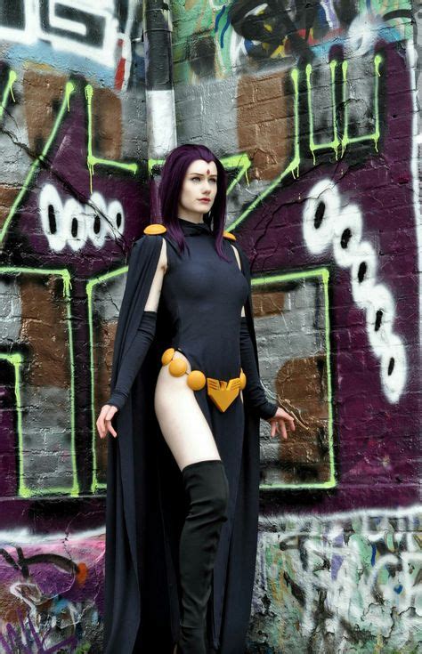 Pin By Dontbothercry On Cosplay Hotness Raven Cosplay Comic Con Outfits Dc Cosplay