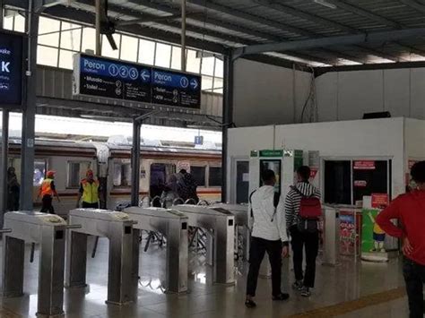 Lengkap Dengan Rutenya Simak Jadwal Krl Tangerang Duri Januari