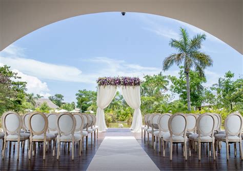 Secrets Akumal Wedding - Mexico - Hola Weddings