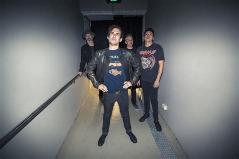 spring loaded returns  bumper lineup heavy magazine