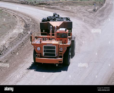 Truck Carrying Coal Hi Res Stock Photography And Images Alamy