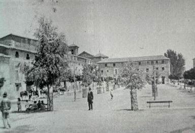 La Glorieta Del Paseo De Mula Anhela Recuperar El Aroma Y El Color De