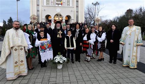 Sfânta Liturghie de hram la biserica Sfinţii Arhangheli Mihail şi