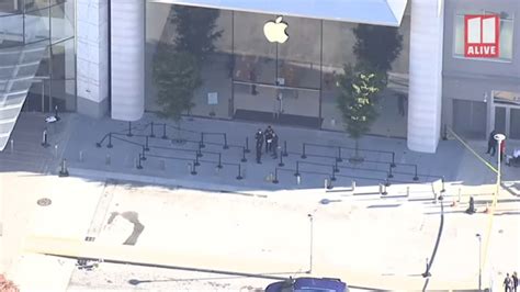 Apple Store Lenox Square closes after shooting takes place nearby ...