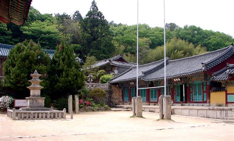 La Grotte De Seokguram Et Le Temple Bulguksa Sous Le Ciel De Cor E