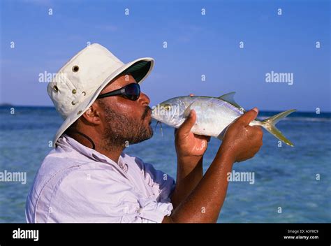 Kissing Fish Therapy