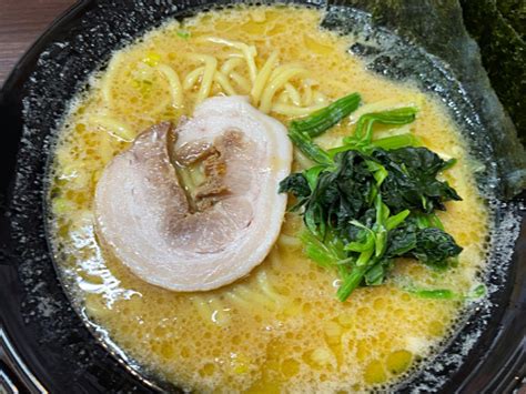 青森市新城「横浜家系ラーメン 木村屋」でガッツリと家系ラーメンとライスをかきこむ｜つかまえ太郎の美味礼讃