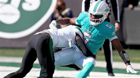 Teddy Bridgewater Injury Update Dolphins Qb Ruled Out Vs Jets Due To