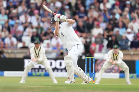 Zak Crawley drives through cover | ESPNcricinfo.com