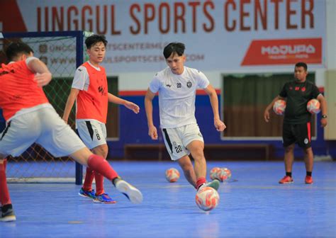 Unggul Fc Malang Sambangi Gor Gbk Kota Palu Di Pekan Unggul Fc Malang