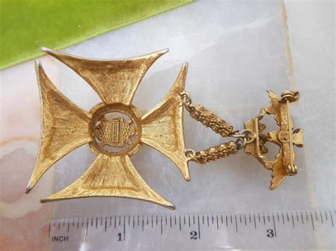 Vintage Florenza Maltese Cross Heraldic Medallion Pendant Pin Etsy