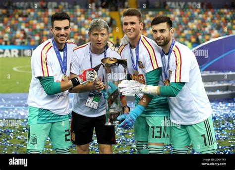 Miguel Angel Espana Spain U Goalkeeper Coach Centre With