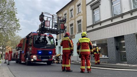 Brand In Leerstehendem Geb Ude Einsatzbericht D Ren