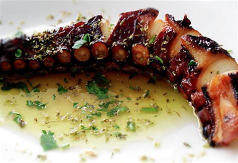 Pulpo A La Parrilla Con Emulsión De Patata Y Aceite De Oliva Diario