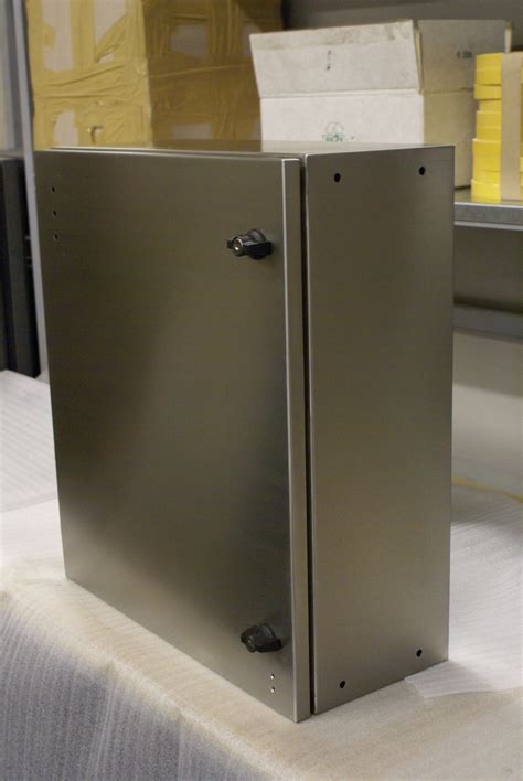 IP Rated Enclosure In 316 Stainless Steel Locker Storage Enclosures